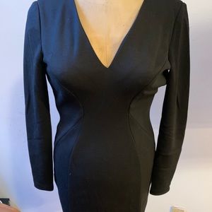 Elie Tahari black long sleeve vneck dress